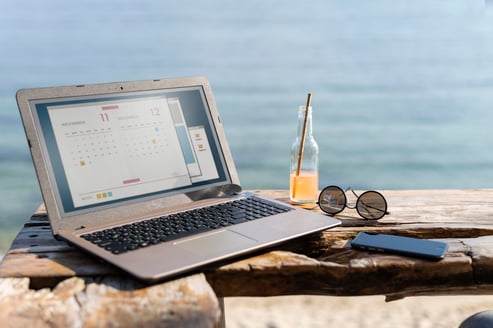 arrangement-with-laptop-seaside